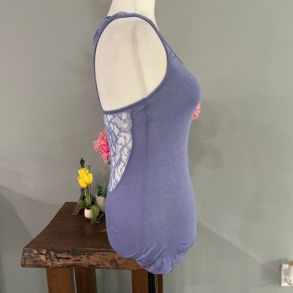 Urban Behaviour Tank Top - Picture 6 of 11